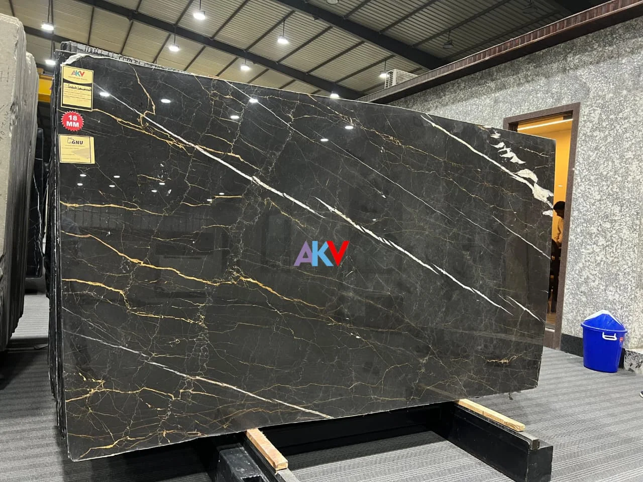 Saint Laurent Marble