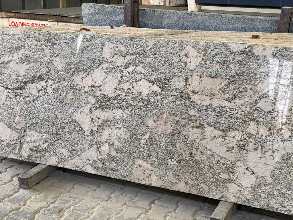 Alaska Pink Granite — photo 3
