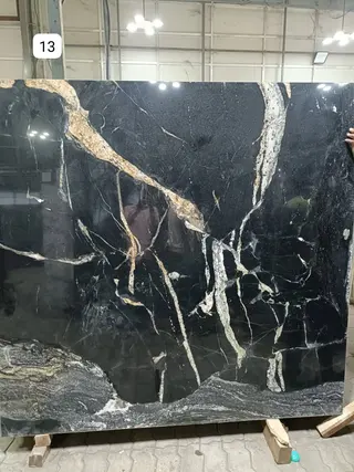 Luxuriou S Black